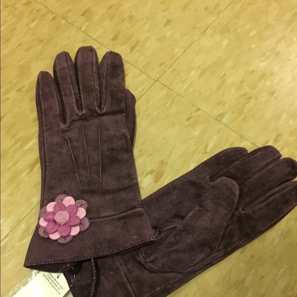 The Loft NWT Purple Suede Gloves, Flower Design - Picture 4 of 8